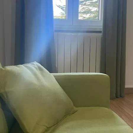 Doctor House Standard, & Luxury