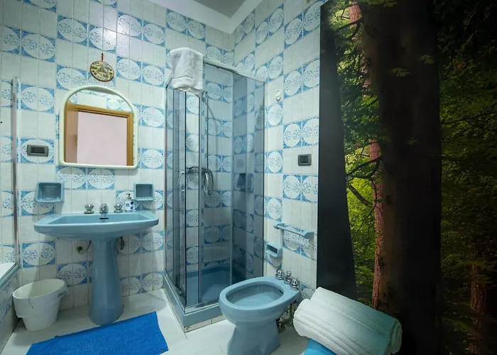 Doctor House Standard, & Luxury 4*